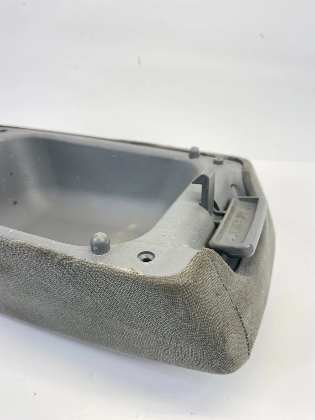 2010 HYUNDAI ELANTRA GLS SEDAN AUTO CENTER CONSOLE LID ARMREST ARM REST CLOTH