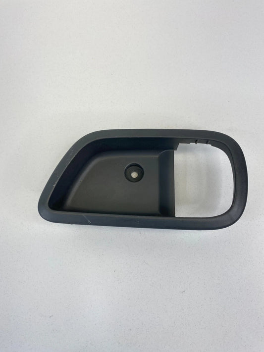 2009-2011 KIA RIO RIO5 REAR RIGHT DOOR HANDLE BEZEL TRIM OEM FACTORY 82621-1G010