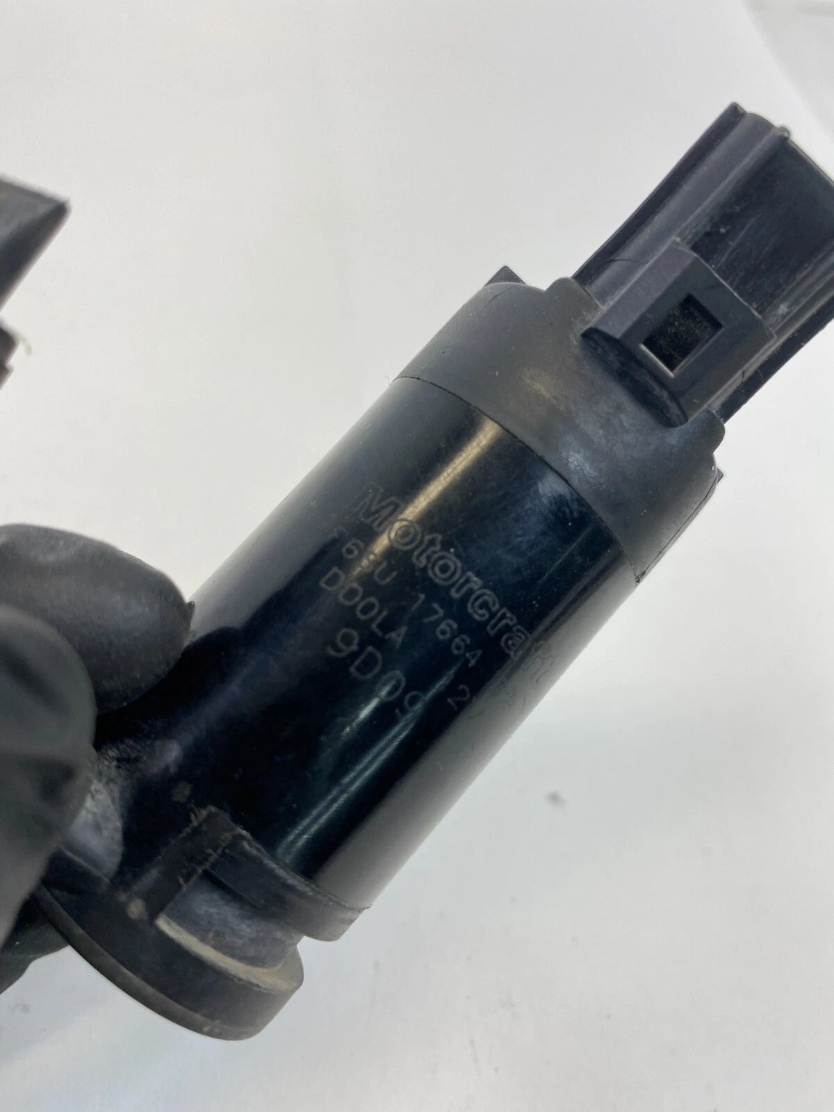 98 99 00 01 02 LINCOLN TOWN CAR 4.6L AT WINDSHIELD WASHER PUMP MOTOR F6SU-17664