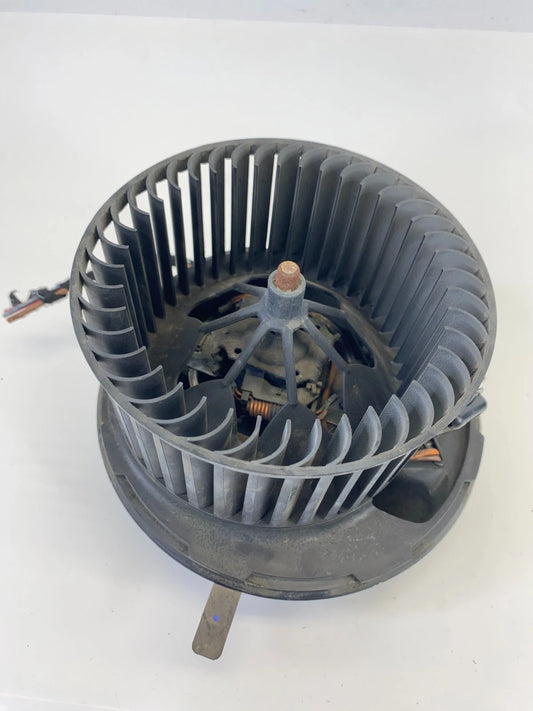2012-2022 VOLKSWAGEN PASSAT FRONT MAIN HVAC HEATER BLOWER MOTOR OEM 3C0-907-521F