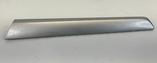 12-15 VOLKSWAGEN PASSAT FRONT LEFT DRIVER DOOR PANEL MOLDING BEZEL 561867409B