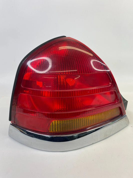 1998-2003 FORD CROWN VICTORIA REAR LEFT DRIVER TAIL LIGHT TAILLIGHT TAILLAMP OEM