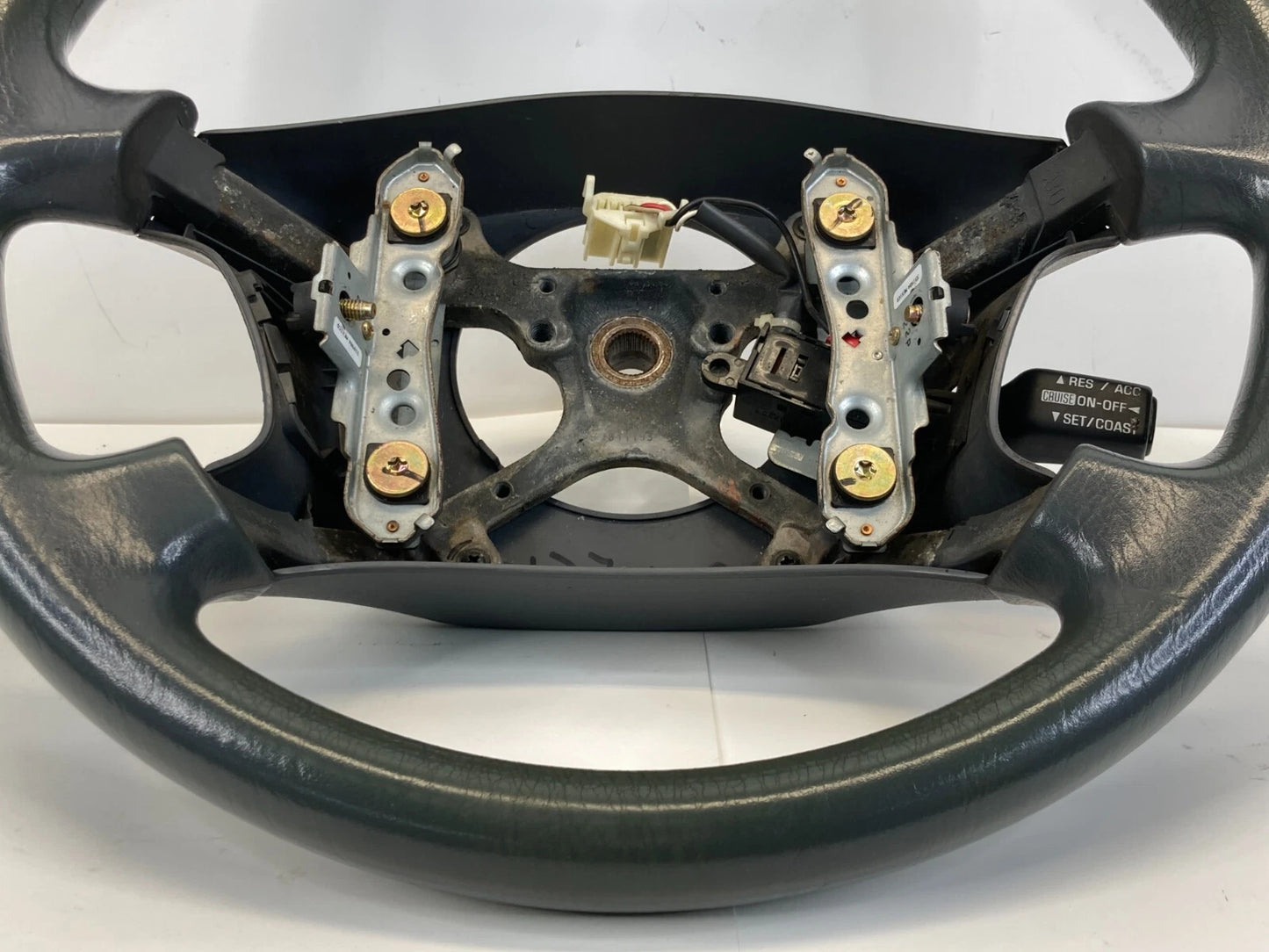 1998-2001 TOYOTA CAMRY SEDAN STEERING WHEEL W/ CRUISE CONTROLS 4 SPOKE OEM