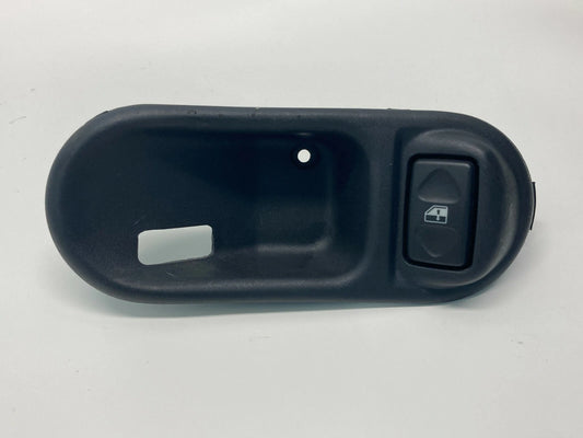 99-02 LAND ROVER DISCOVERY FRONT LEFT DOOR HANDLE BEZEL W/ WINDOW SWITCH AWR6051
