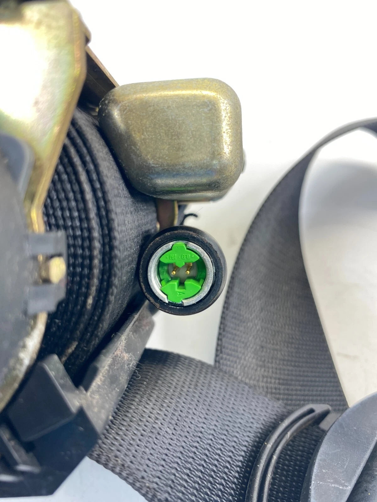 2003 2004 MERCEDES BENZ E320 FRONT RIGHT SIDE SEAT BELT RETRACTOR 601470800 OEM