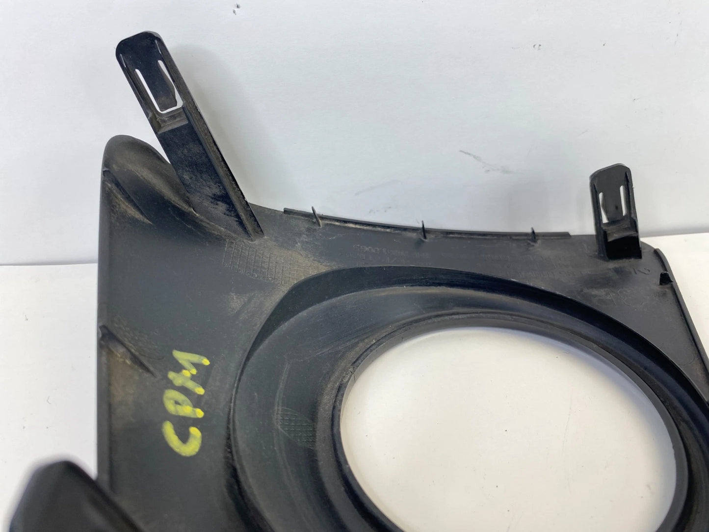 2014-2016 TOYOTA COROLLA FRONT RIGHT FOG LIGHT COVER BEZEL UNIT OEM 81481-02380