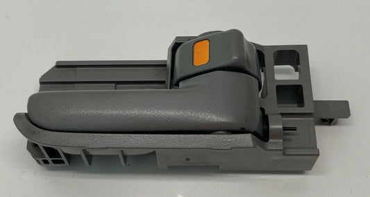 03-08 TOYOTA COROLLA REAR RIGHT PASSENGER SIDE INTERIOR DOOR HANDLE 6927302020