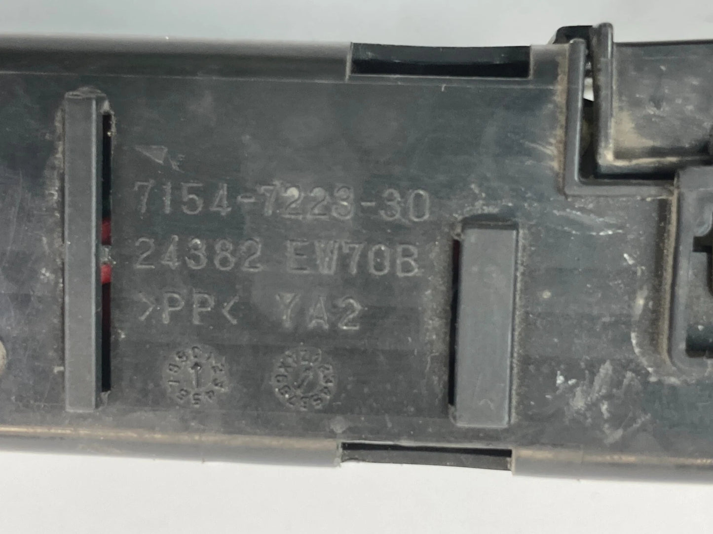 09-14 NISSAN CUBE FRONT COMPARTMENT FUSE BOX RELAY MODULE UNIT 24382-EW70B OEM