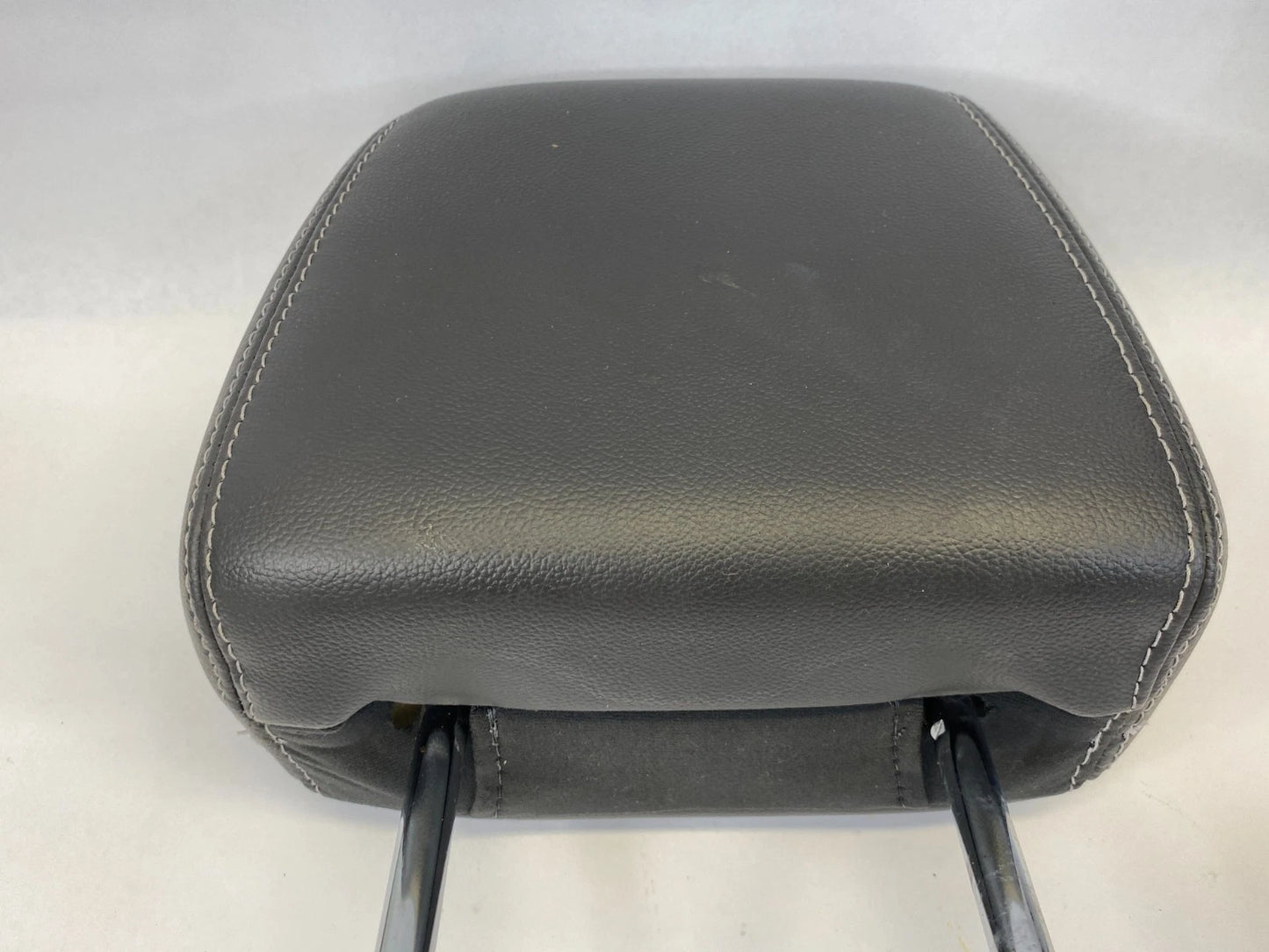 2012-2014 FORD FOCUS SEDAN REAR SEAT HEADREST HEAD REST SET LEATHER BLACK OEM
