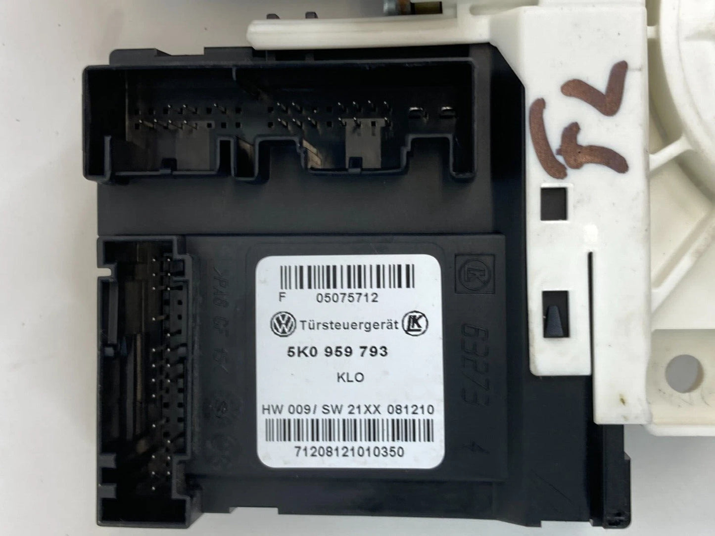 2009-2011 VOLKSWAGEN TIGUAN FRONT LEFT SIDE DOOR POWER WINDOW MOTOR 5N0959701D