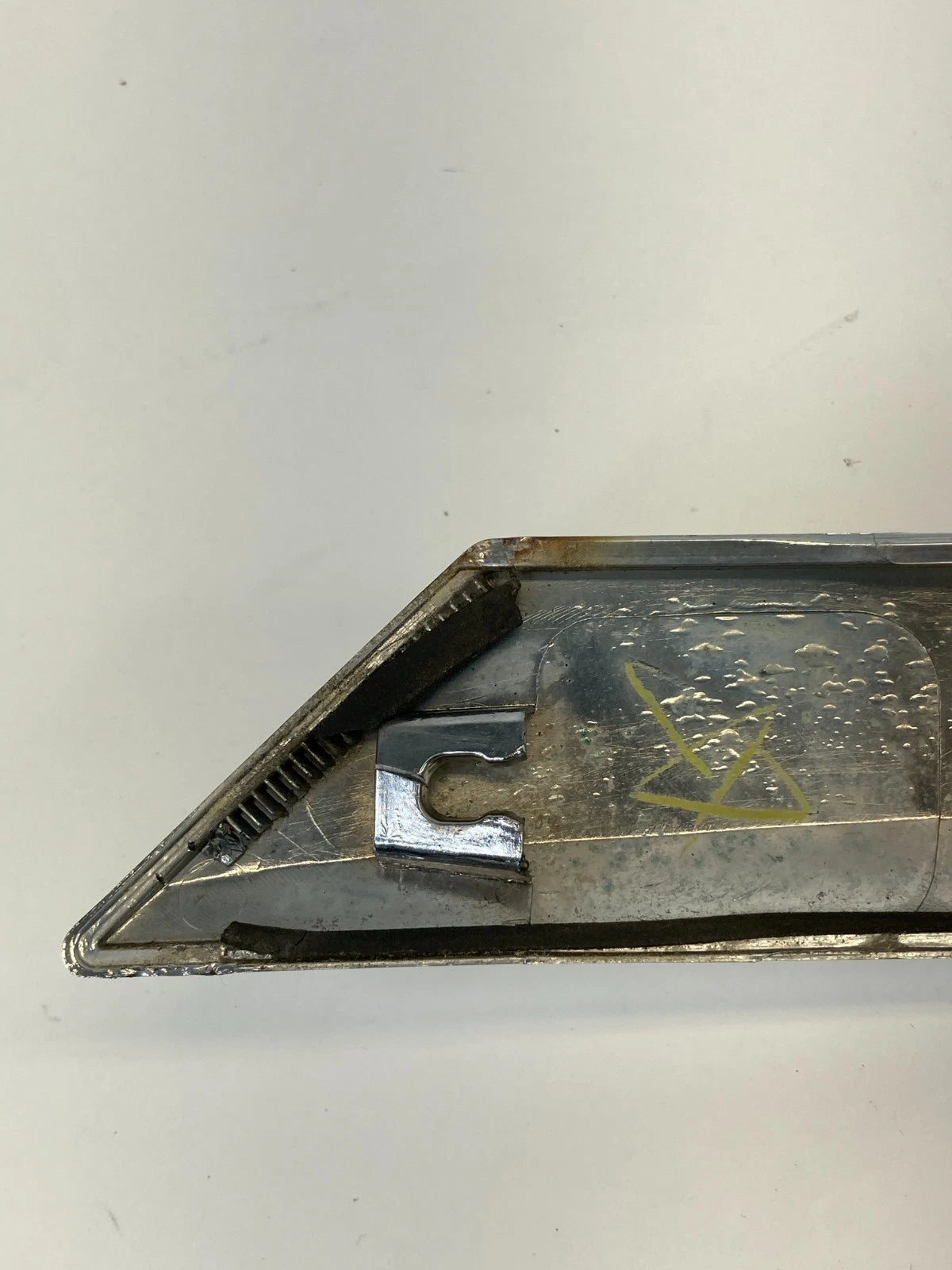 2013-2019 NISSAN SENTRA TRUNK LID LICENSE PLATE MOLDING GARNISH TRIM OEM