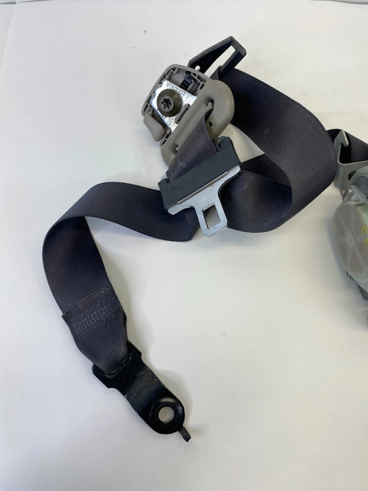 2005 CHRYSLER 300 FRONT RH PASSENGER SEAT BELT RETRACTOR UNIT 0UX521DVAE OEM