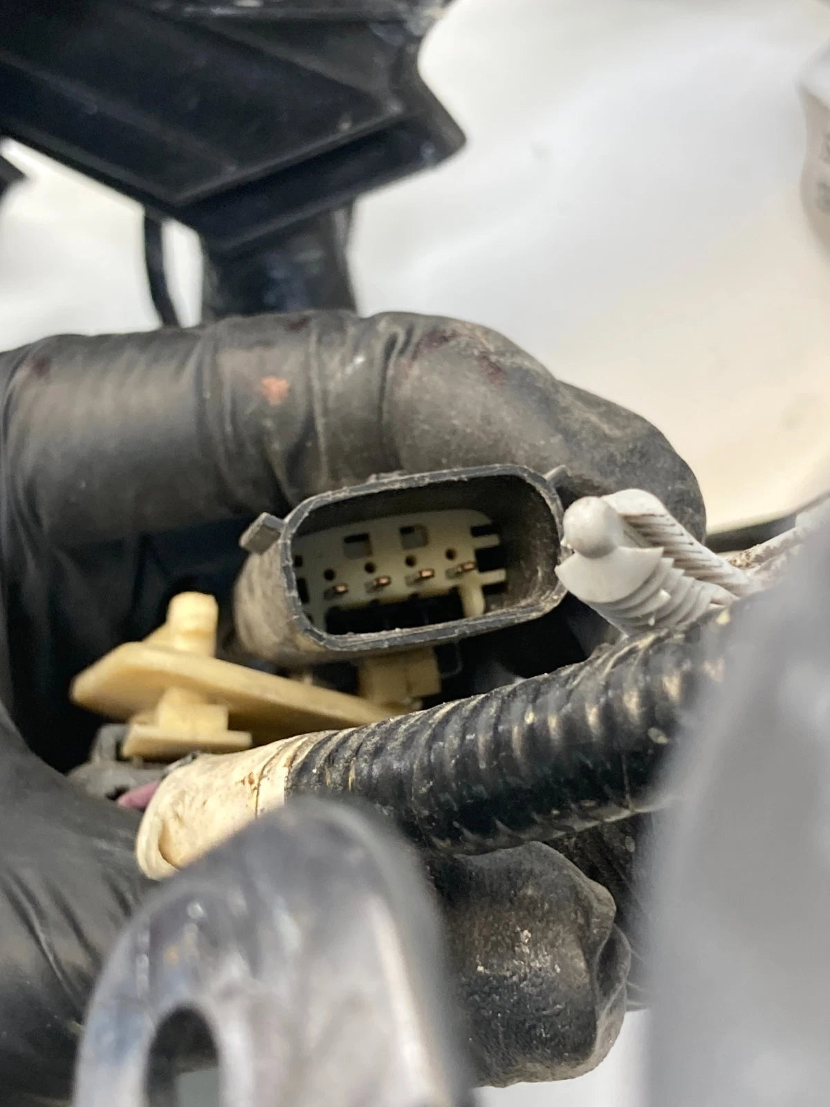 2018 2019 FORD INTERCEPTOR UTILITY ENGINE FUSE BOX & WIRING HARNESS ASSEMBLY OEM