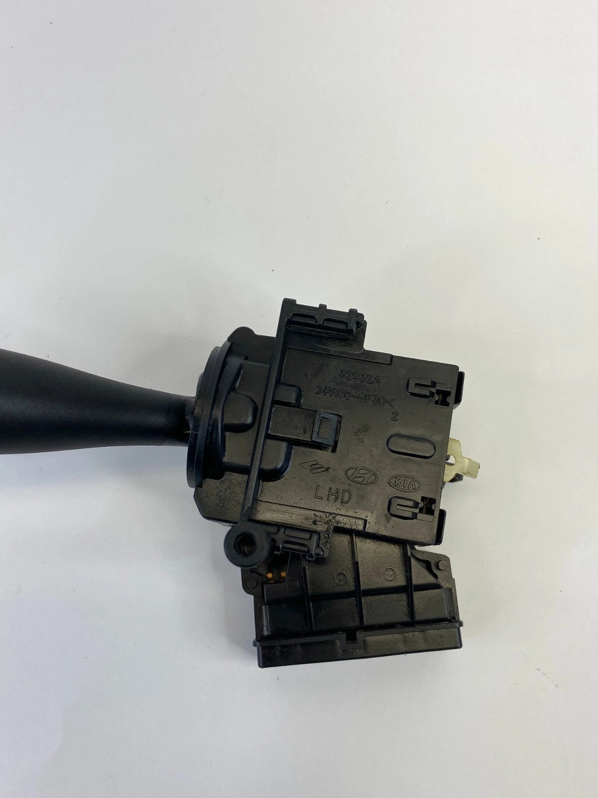 2006-2011 HYUNDAI ACCENT TURN SIGNAL HEADLIGHT COLUMN CONTROL SWITCH OEM 32932A