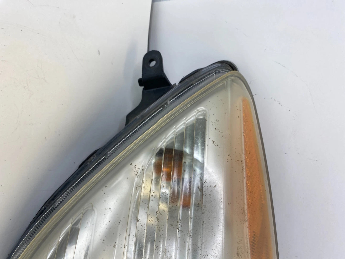 2009-2011 TOYOTA YARIS HATCHBACK FRONT LEFT DRIVER SIDE HEADLIGHT HEAD LAMP OEM