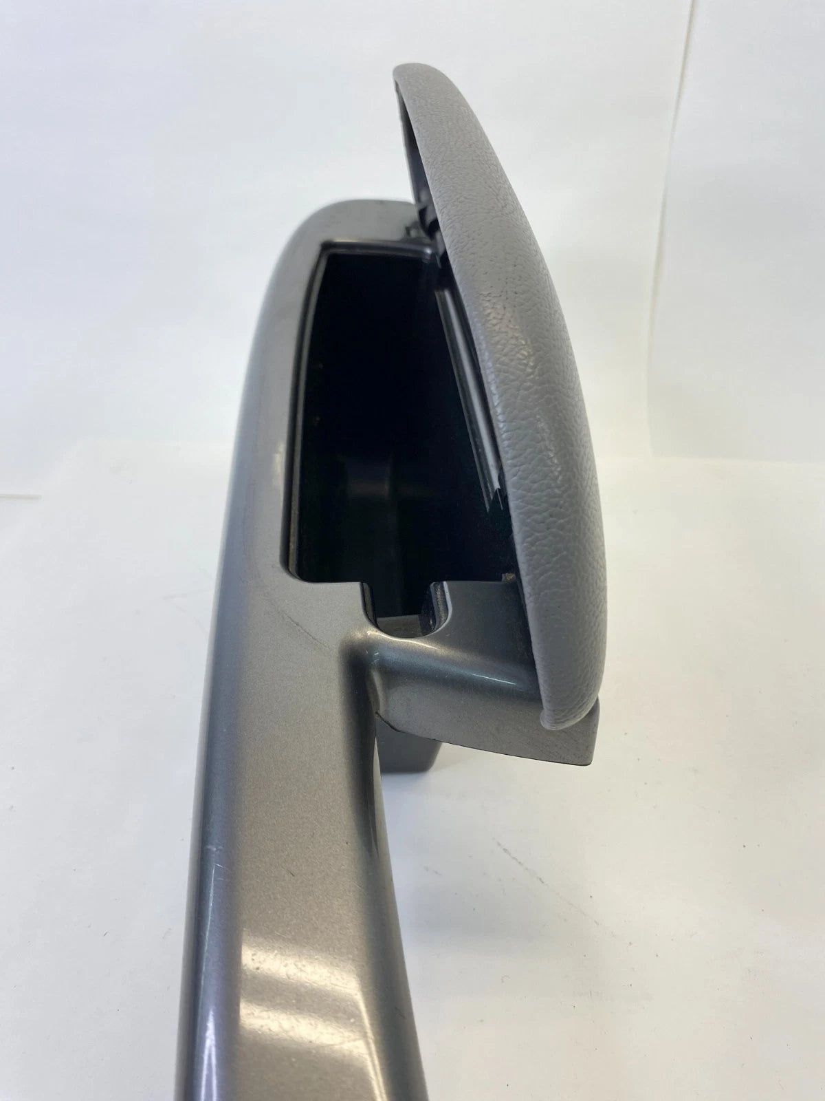 04-10 TOYOTA SIENNA FRONT LEFT DRIVER MASTER WINDOW LOCK SWITCH ARMREST BEZEL