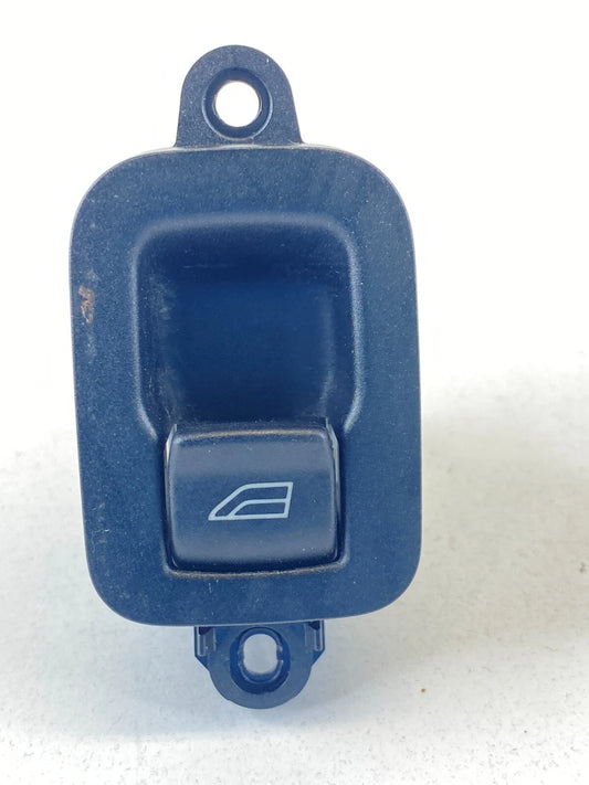 2004-2006 VOLVO S40 REAR RIGHT BACK SIDE DOOR WINDOW BUTTON SWITCH 30658449