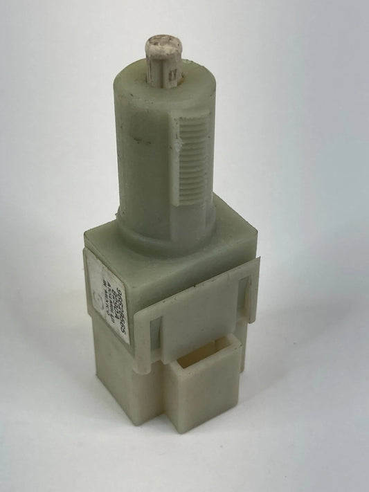 2008-2010 SATURN VUE 2.4L BRAKE LIGHT STOP LAMP STOPLAMP SWITCH BUTTON 96628565