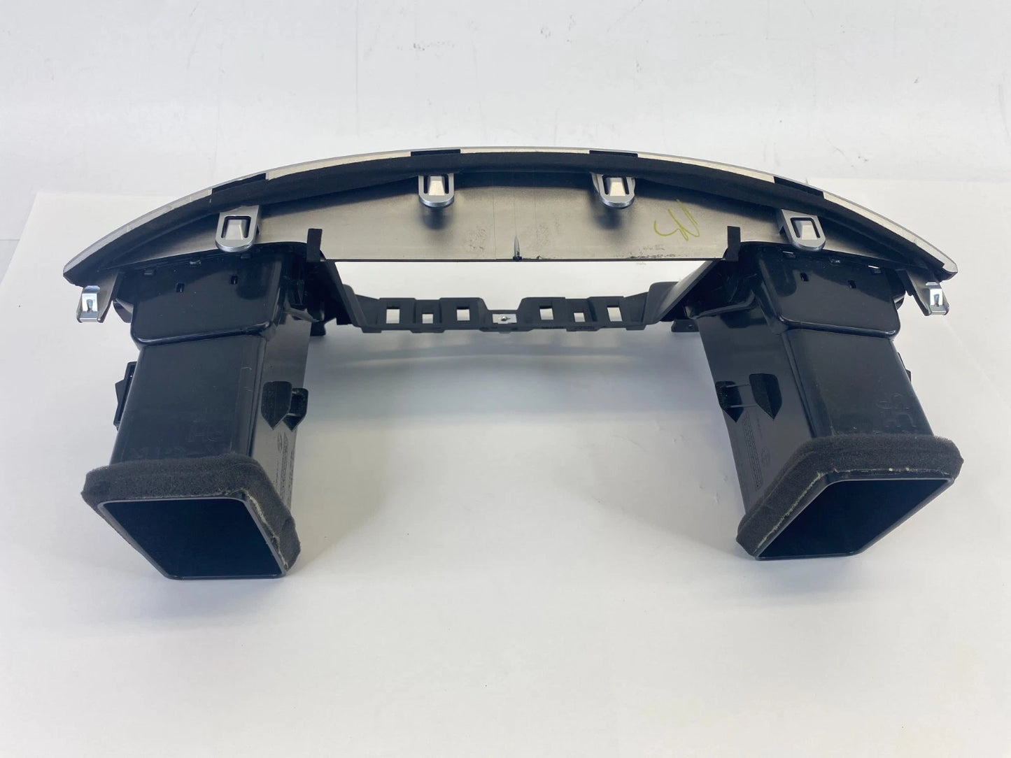 13-20 NISSAN PATHFINDER CENTER DASH RADIO BEZEL TRIM W/ AIR VENTS 682703KA0A OEM