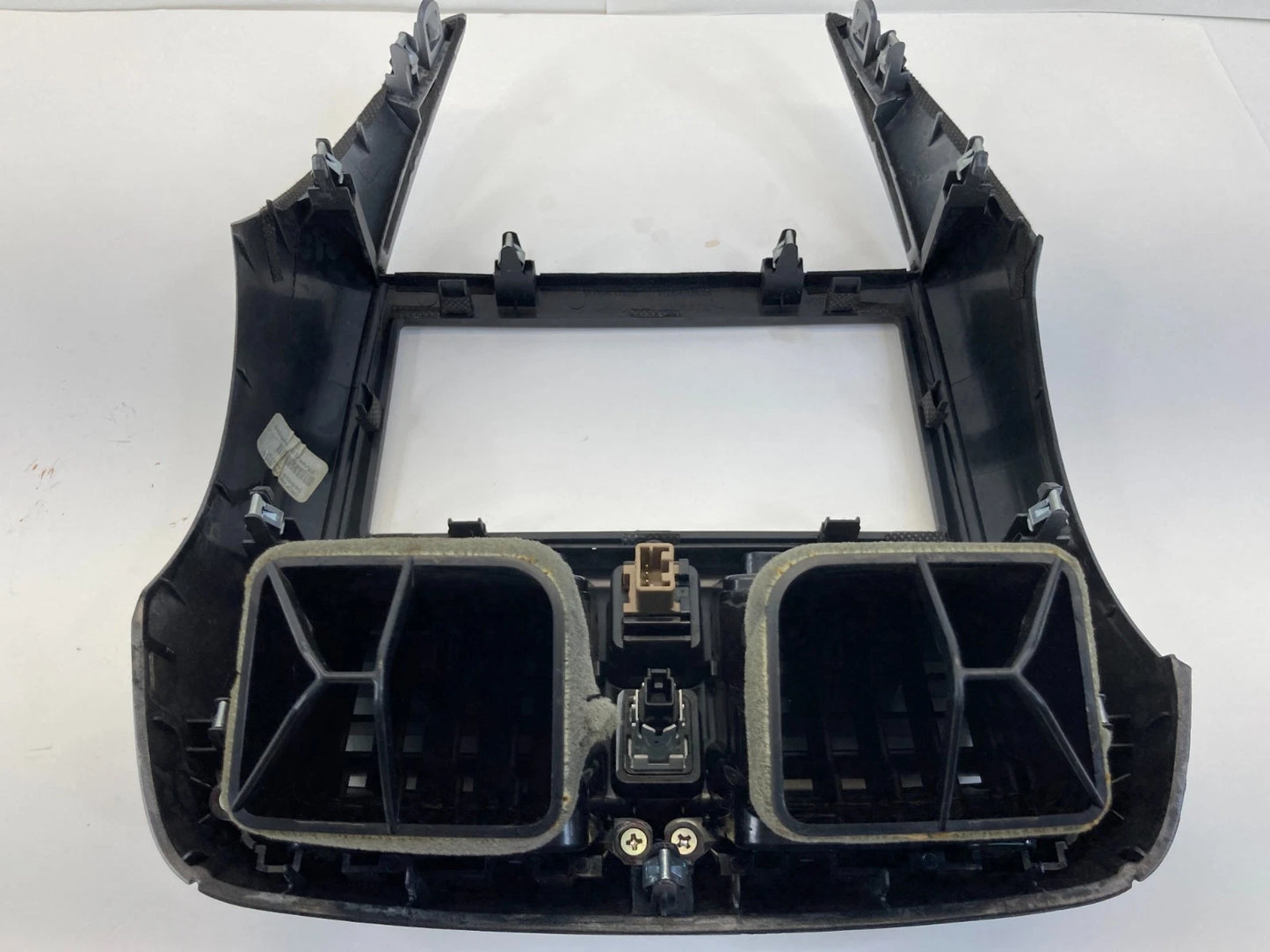 2015-2019 NISSAN VERSA DASH RADIO BEZEL TRIM W/ AIR VENTS & HAZARD SWITCH OEM