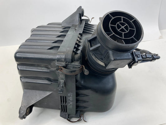 2005-2009 HYUNDAI TUCSON 2.7L AIR INTAKE CLEANER BOX HOUSING 28100-2E100 OEM