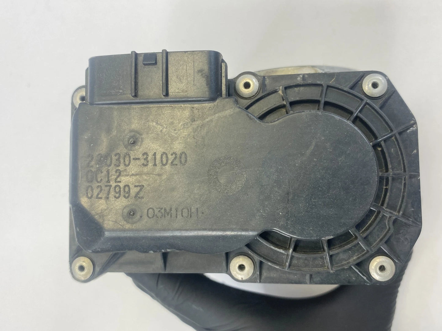 2006-2015 LEXUS IS250 2.5L THROTTLE BODY VALVE ASSEMBLY OEM 22030-31020