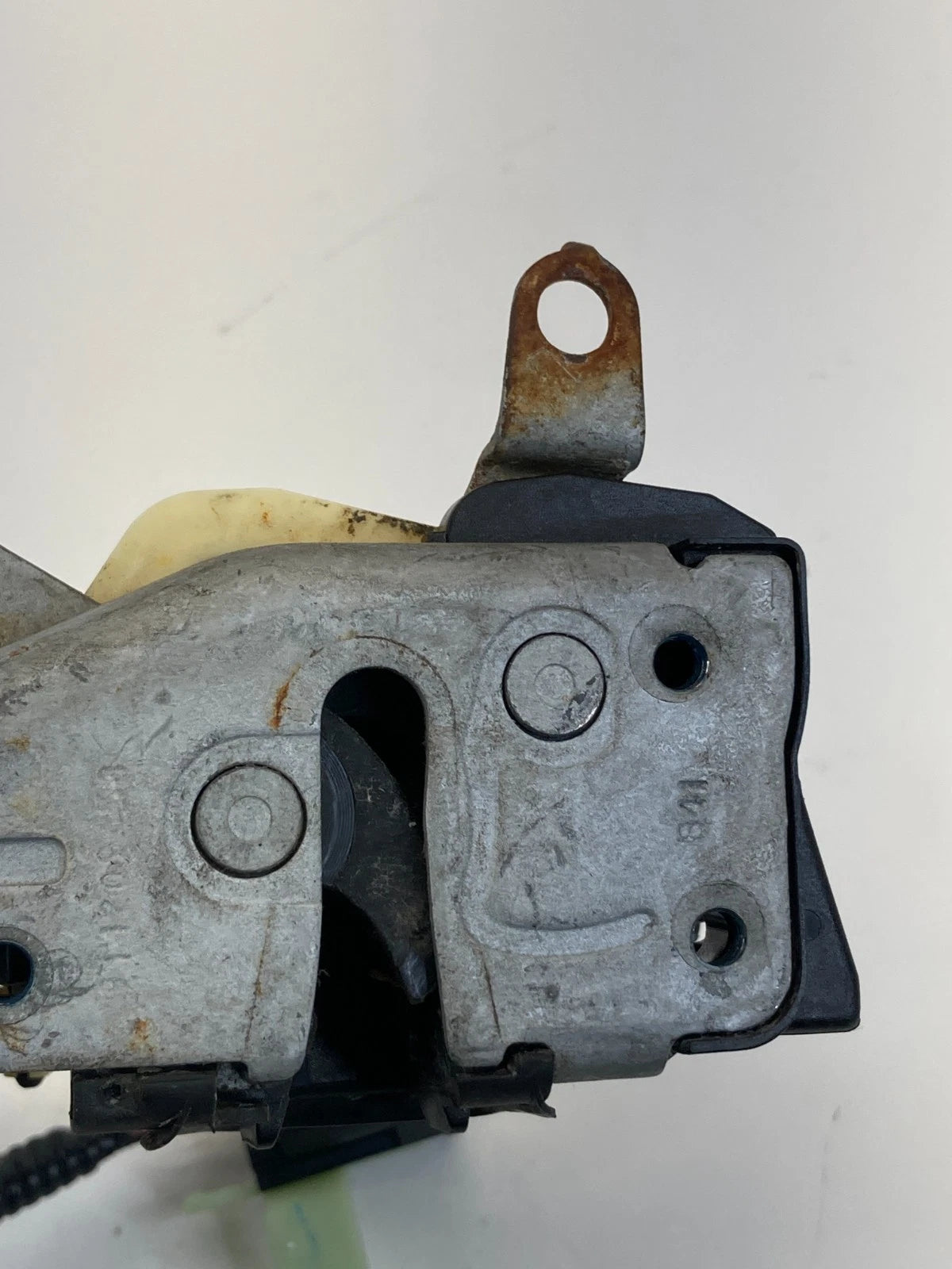 2002 03 04 2005 Ford Explorer Rear Left Back Door Lock Latch Actuator OEM