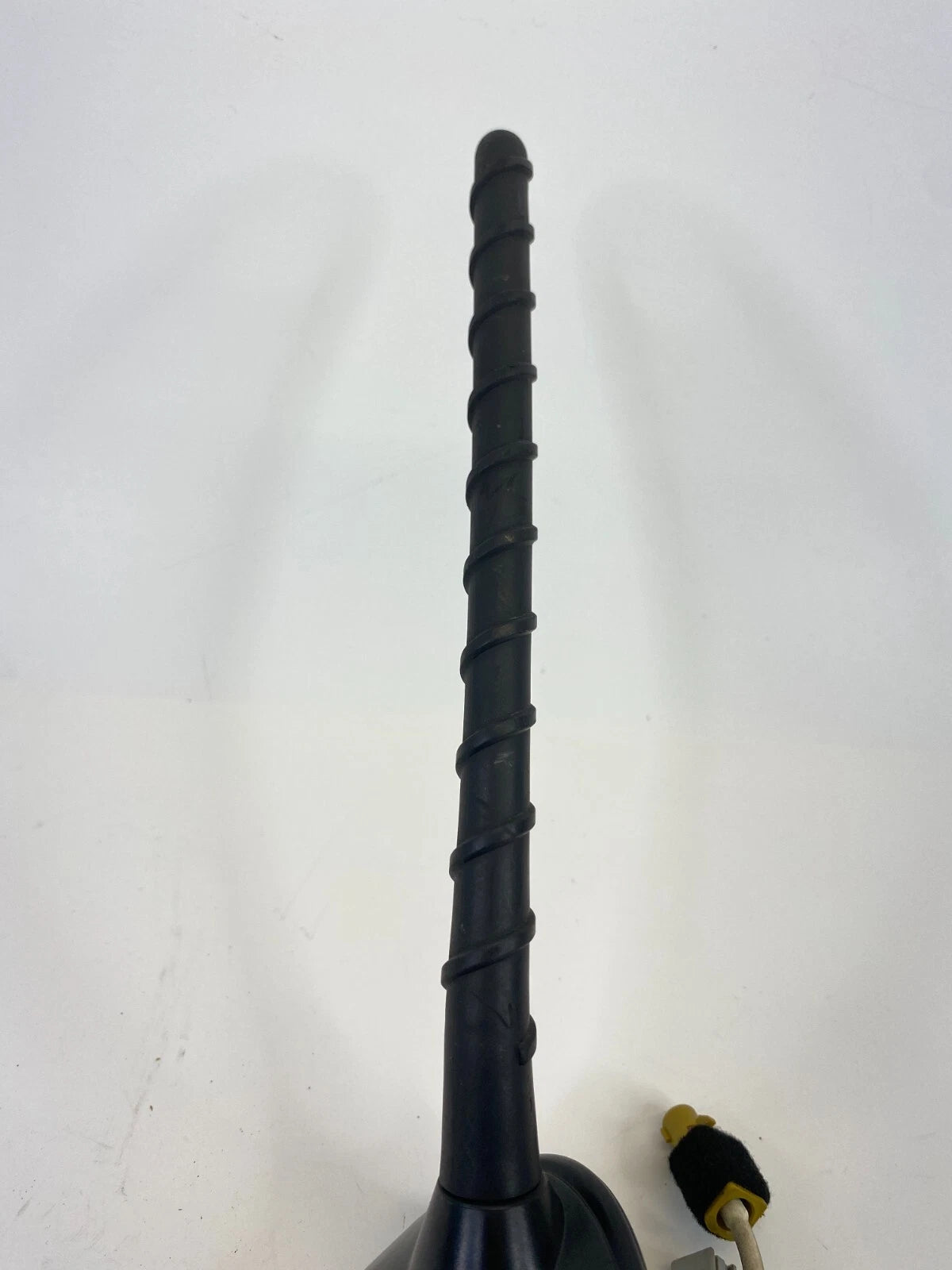 2009-2011 KIA BORREGO RADIO AM FM ANTENNA BASE MAST ROOF MOUNT 96210-2J700 OEM