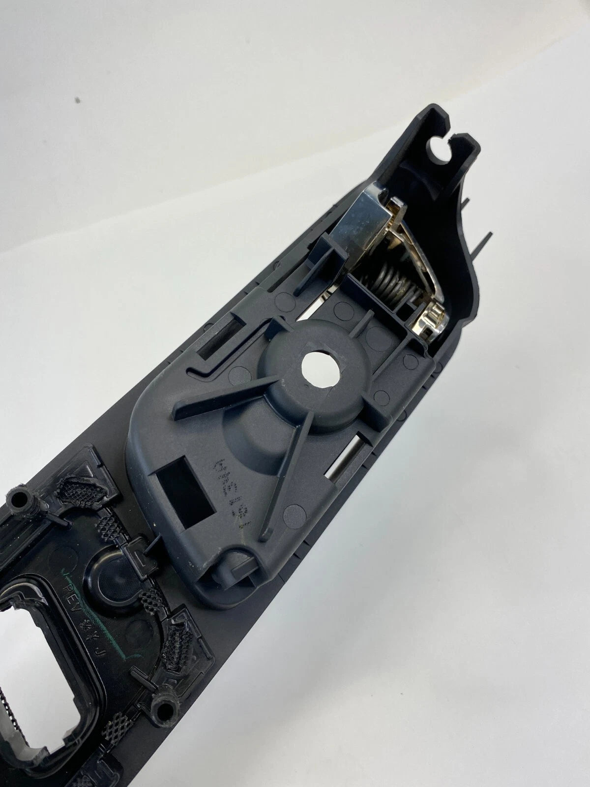 2016-2019 FORD POLICE INTERCEPTOR UTILITY FRONT RIGHT DOOR INNER HANDLE 7822600A