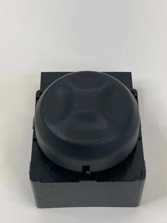 2007-2009 GMC YUKON FRONT RIGHT SEAT POWER LUMBAR CONTROL SWITCH 15785408 OEM