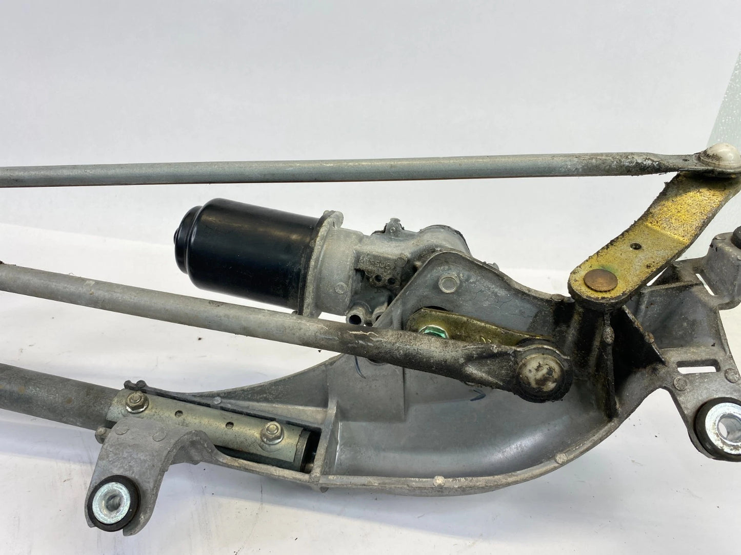 05-10 HONDA ODYSSEY FRONT WIPER MOTOR AND TRANSMISSION LINKAGE OEM 76500SHJA01