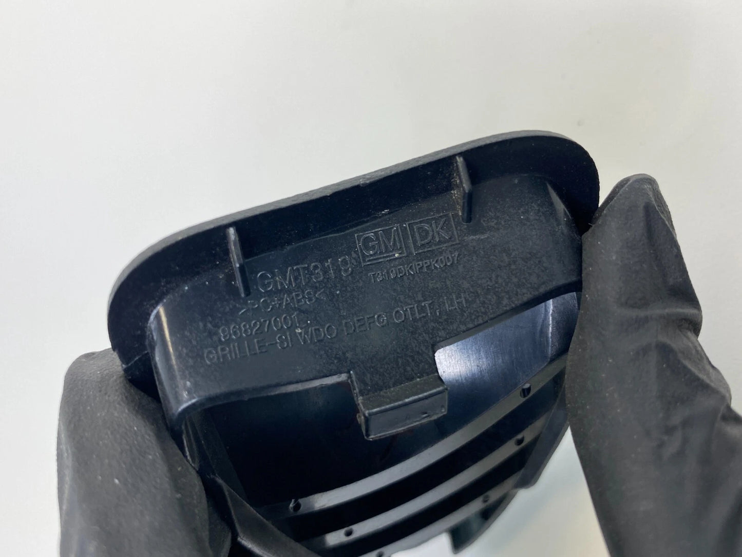 2012-2015 CHEVY CAPTIVA SPORT LEFT UPPER DASH AC VENT DEFOGGER OUTLET GRILLE OEM