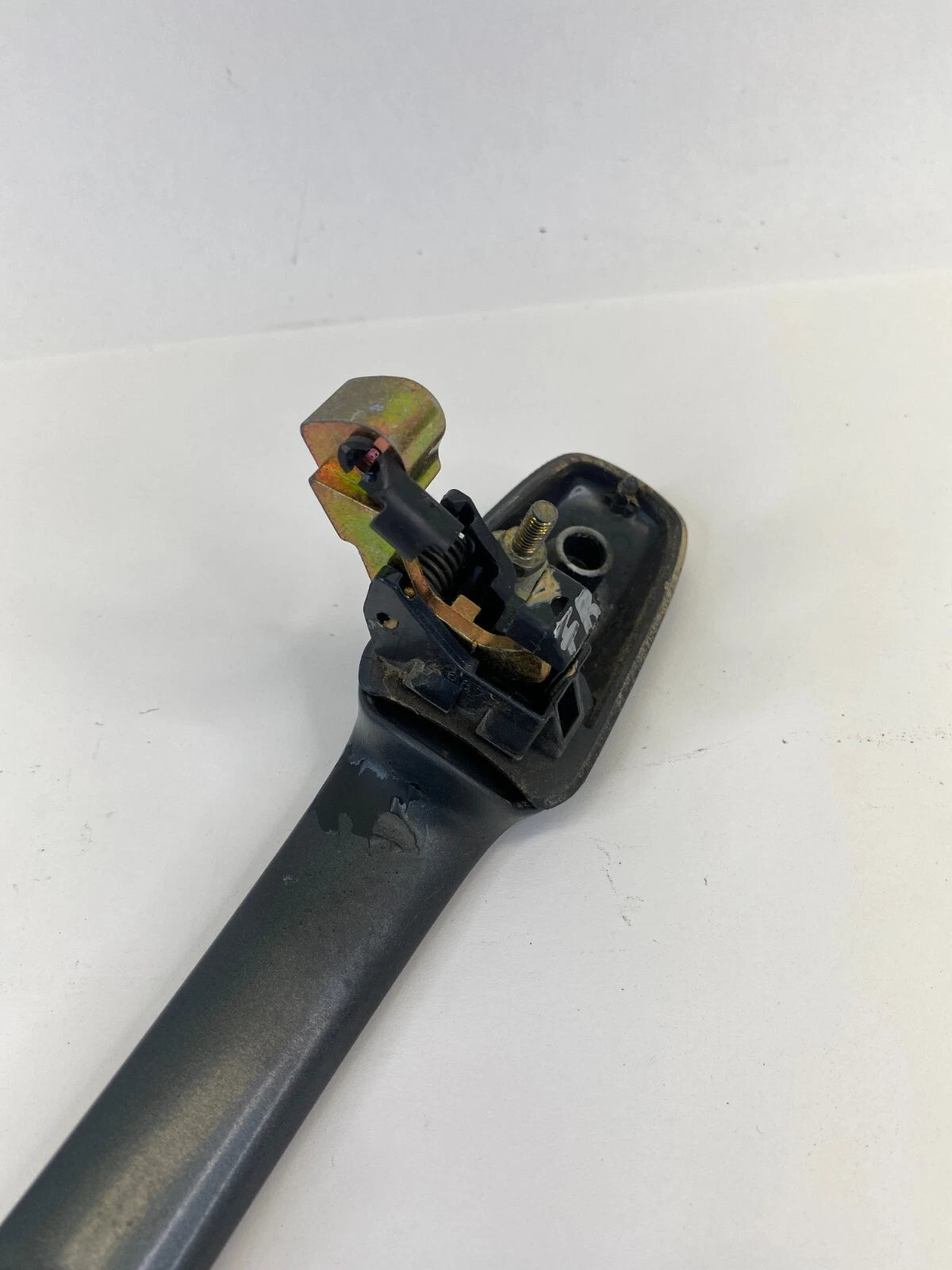 2003-2005 MAZDA6 MAZDA 6 FRONT RIGHT SIDE EXTERIOR DOOR HANDLE ASSEMBLY RH OEM