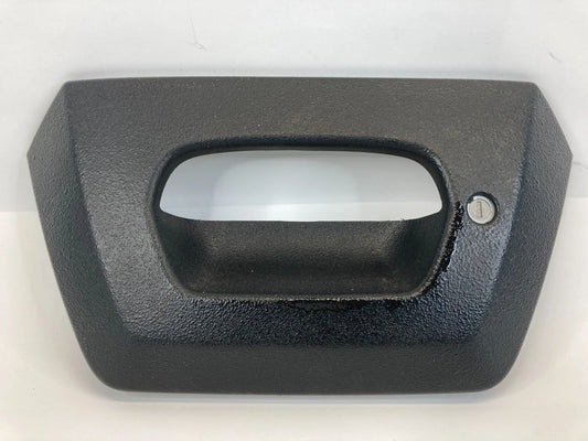 03 04 05 06 CHEVROLET AVALANCHE 1500 TAILGATE LATCH HANDLE BEZEL 93440179 OEM
