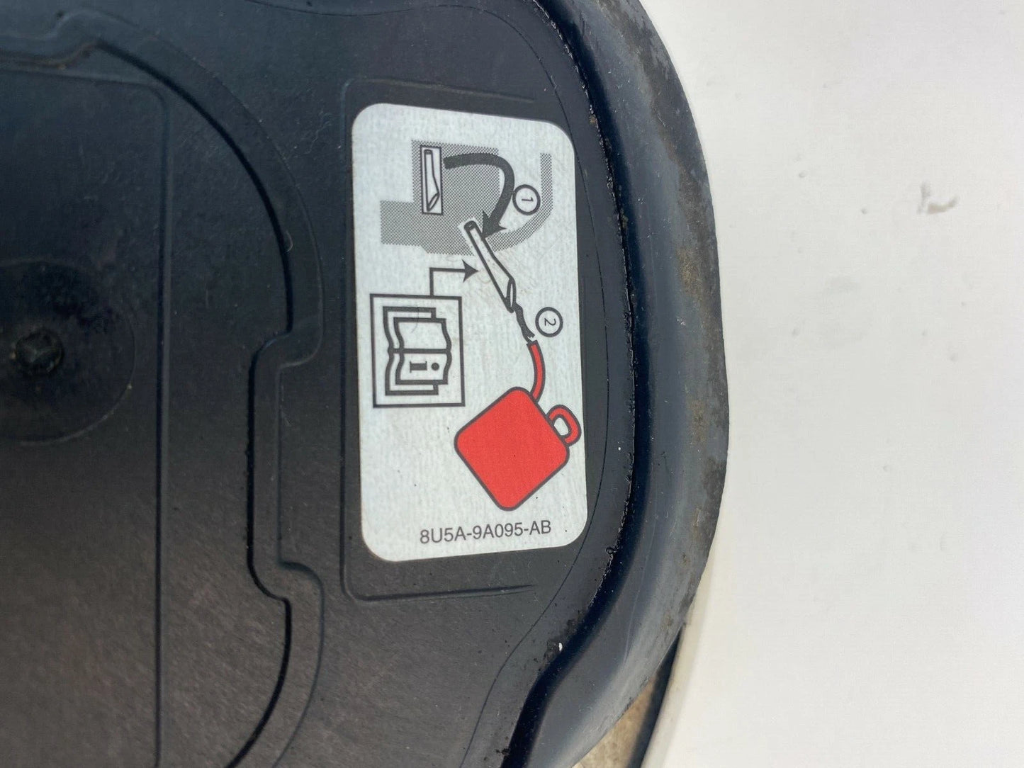 08-12 FORD ESCAPE 08-11 MARINER FUEL FILLER LID DOOR COVER 8U5A9A095AB OEM