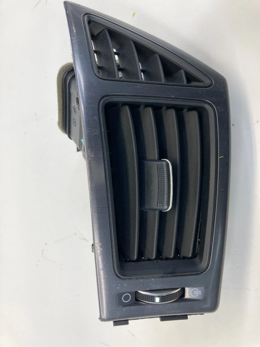 2011-2015 HYUNDAI SONATA FRONT RH PASSENGER OUTER DASH AC AIR VENT OEM 3S9749000