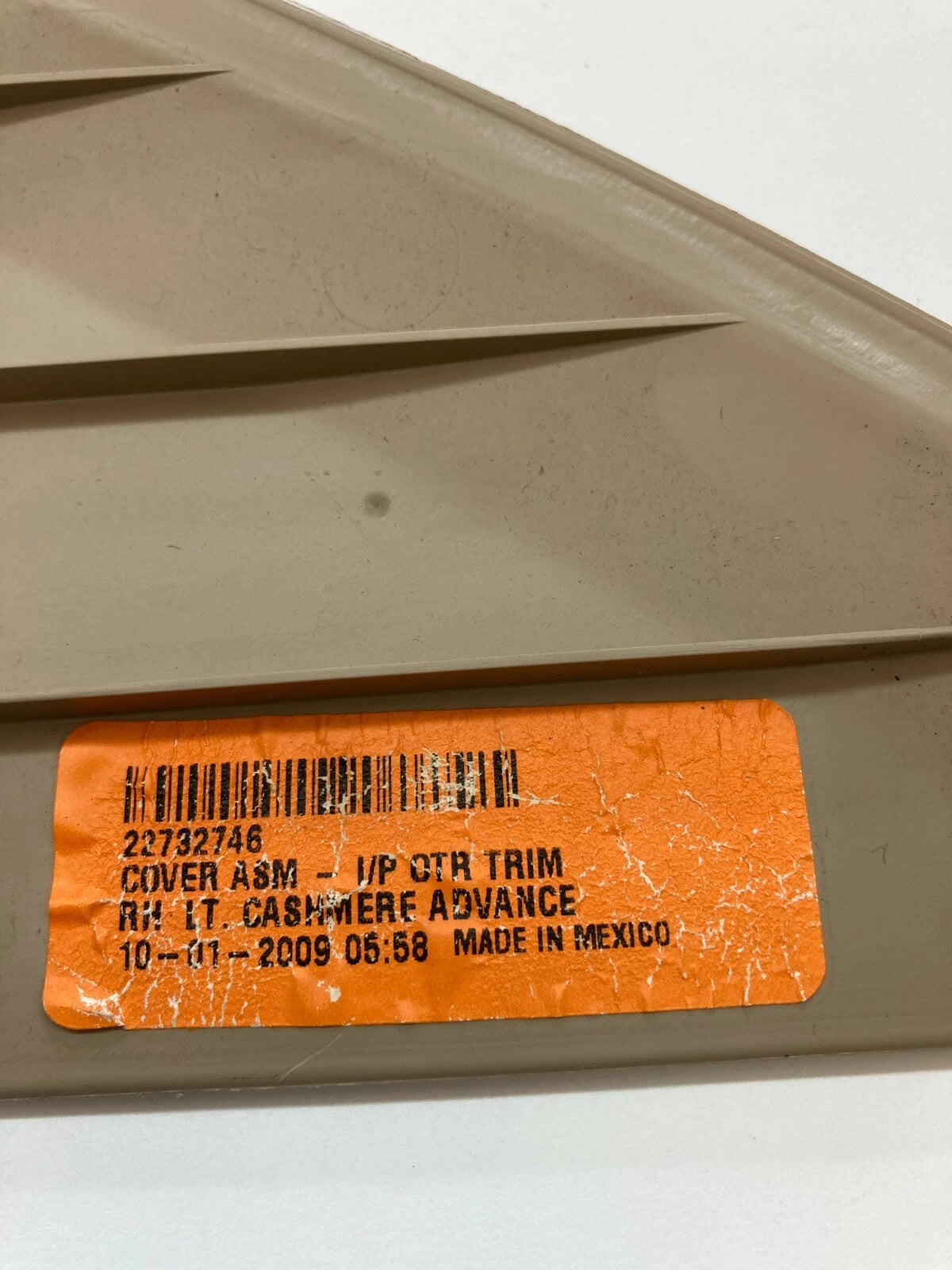 2006-2011 CHEVROLET HHR FRONT RIGHT PASSENGER SIDE DASHBOARD END CAP COVER TRIM