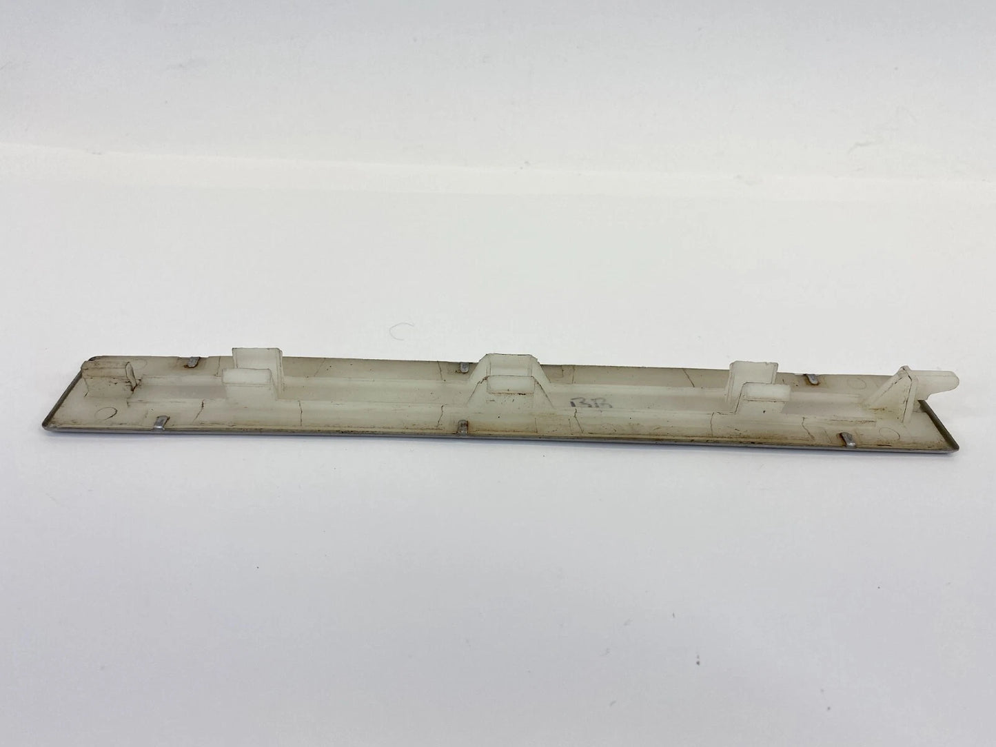 2002 2003 MERCEDES-BENZ ML320 REAR RIGHT SIDE DOOR SCUFF PLATE MOULDING OEM