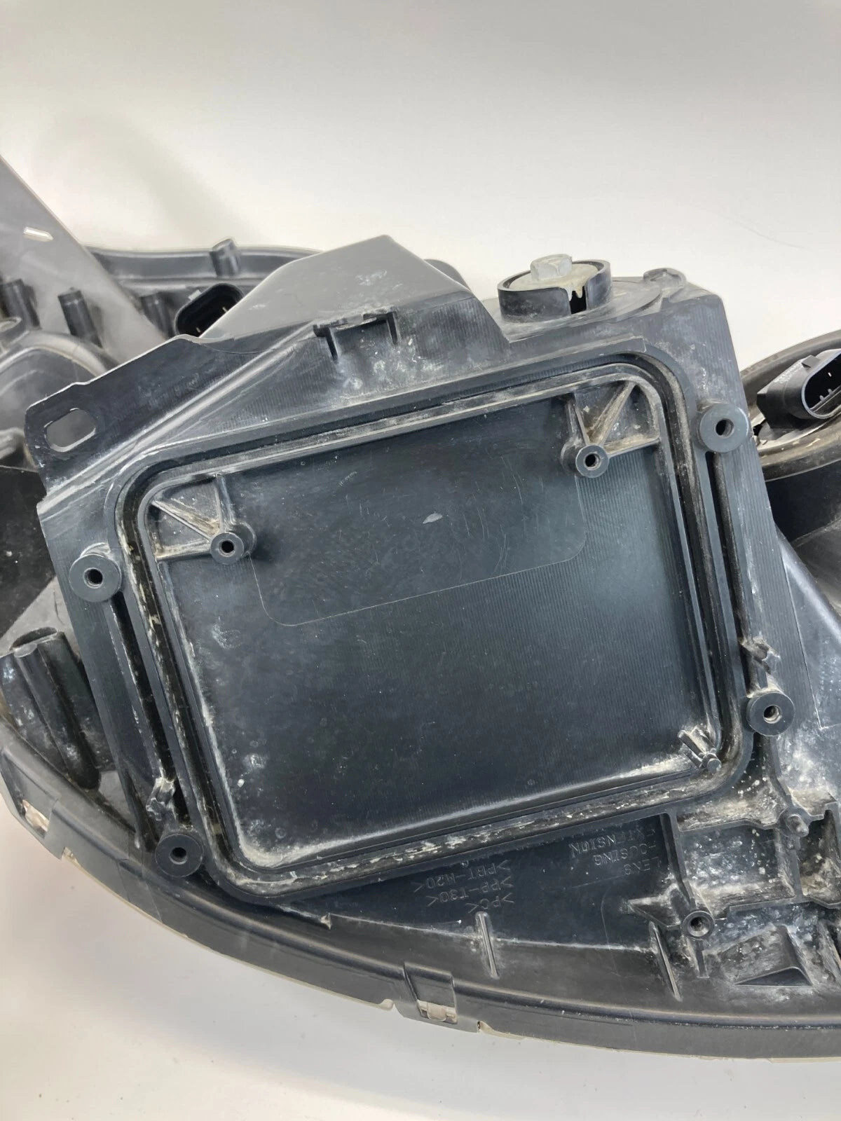 2006-2010 TOYOTA SIENA FRONT LH DRIVER SIDE HEADLIGHT LAMP ASSEMBLY HOUSING OEM