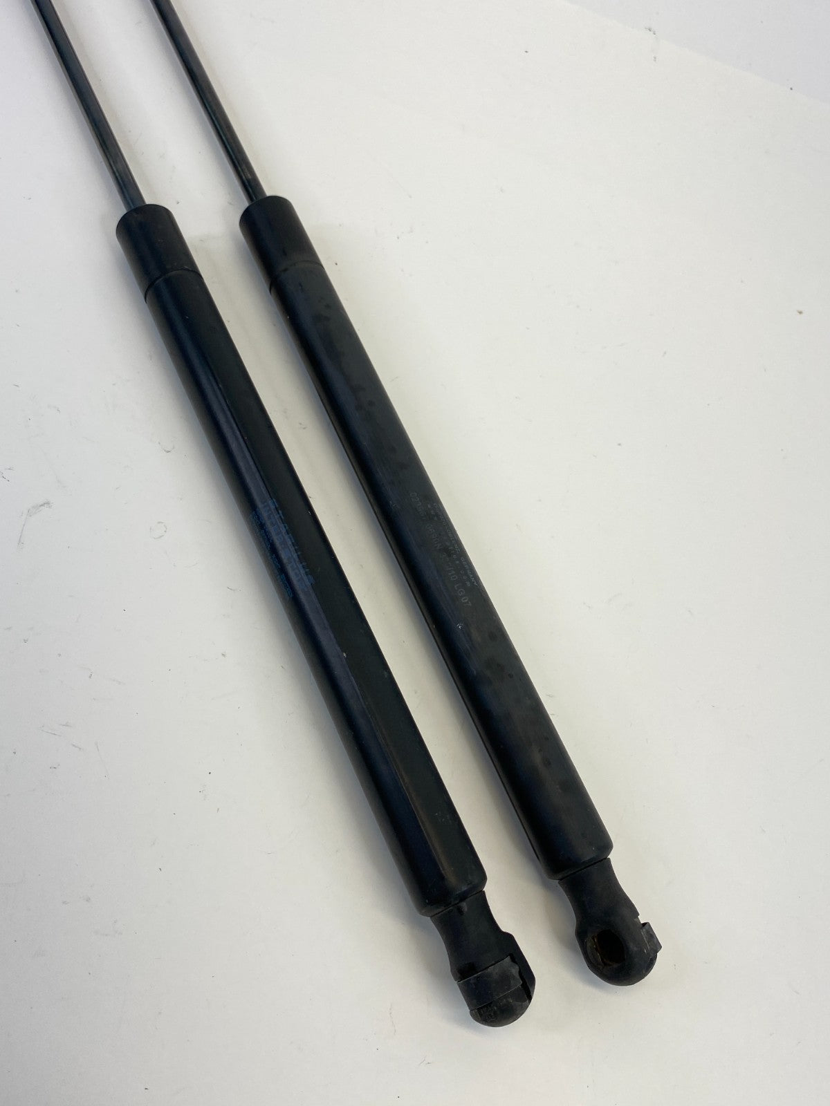 1998-2000 Audi A6 Quattro Trunk Hatch Lift Cylinder Support Shock Strut Pair OEM
