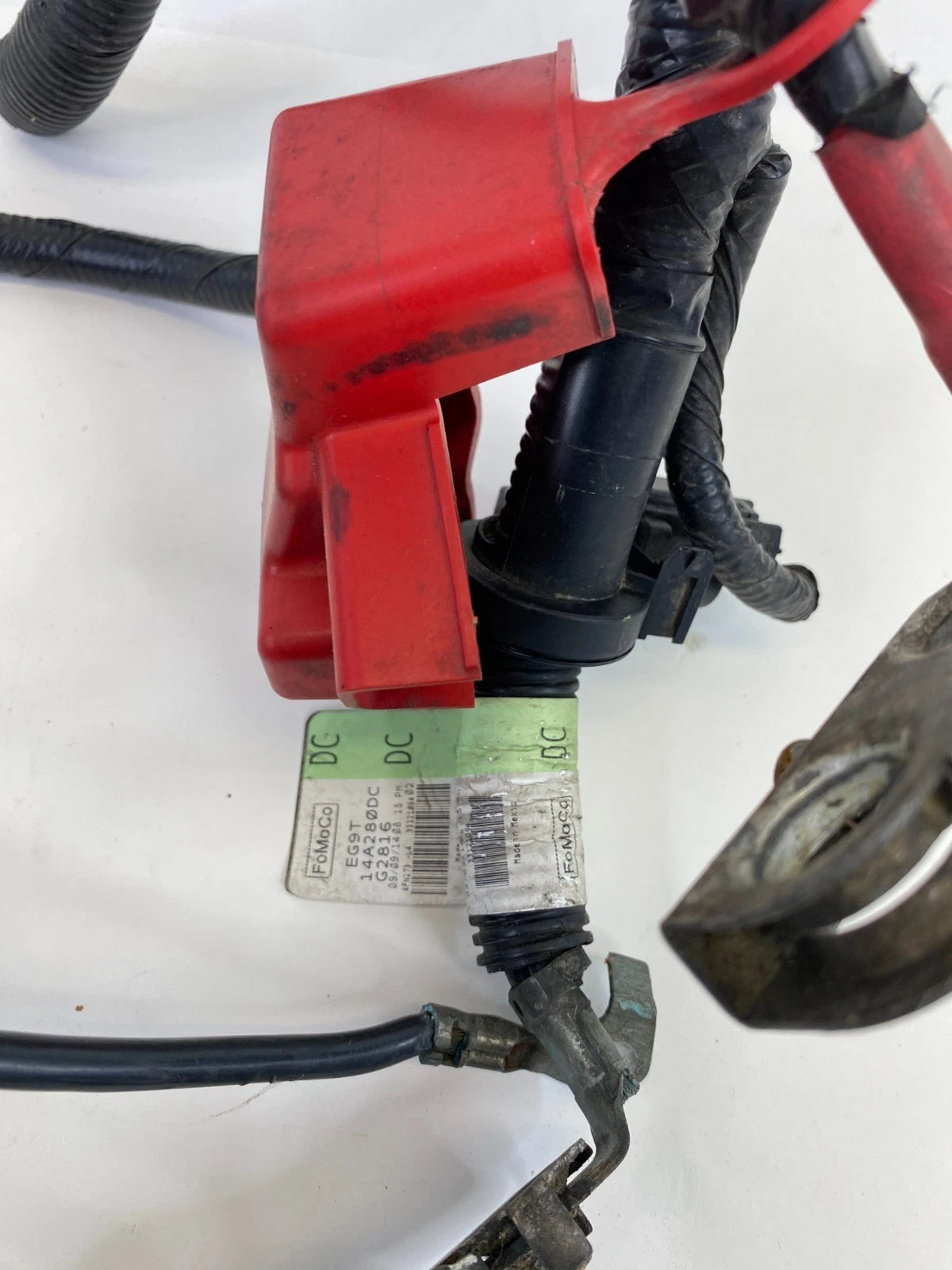 2013-2016 FORD FUSION 2.5L ENGINE FUSE RELAY BOX MOUNT BRAKET W/ POSITIVE CABLE