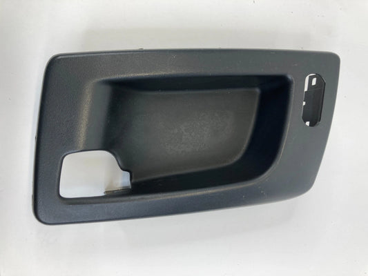 2004-2006 CADILLAC SRX FRONT LH DRIVER DOOR INNER HANDLE BEZEL TRIM OEM 25752963