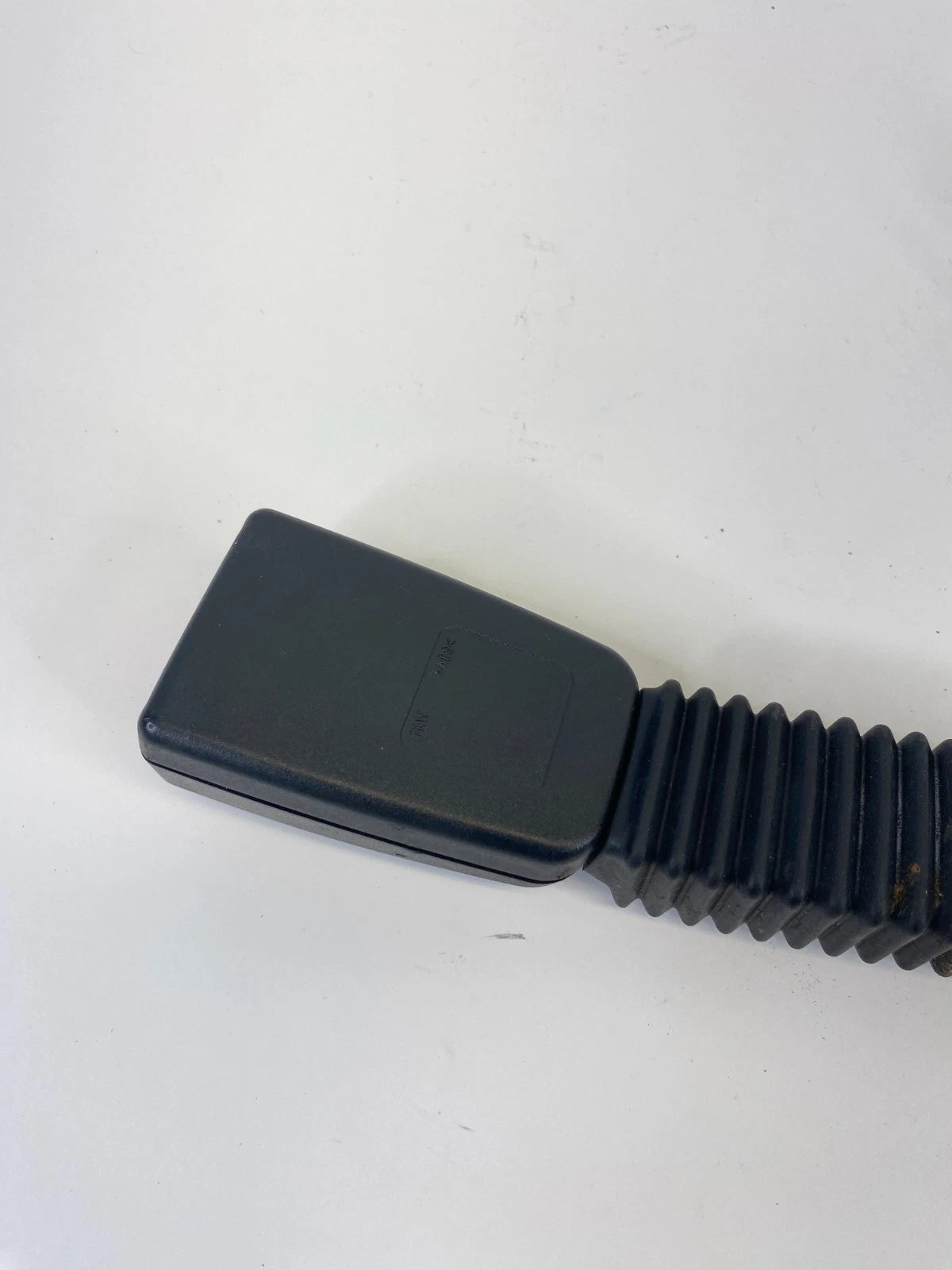 2009 JAGUAR XF FRONT RIGHT PASSENGER SIDE SEAT BELT BUCKLE RECEIVER OEM