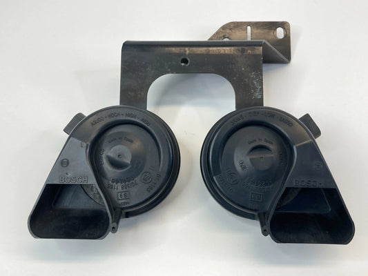 05-11 AUDI A6 QUATTRO HIGH & LOW TONE NOTE SIGNAL HORN W BRACKET E9024148 OEM