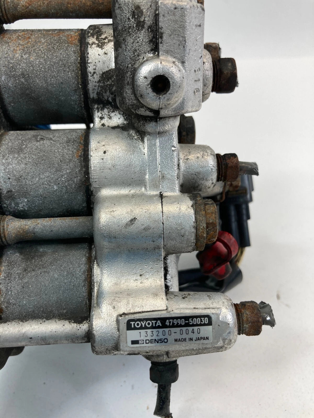 93 94 LEXUS LS400 4.0L ANTI LOCK BRAKE ACTUATOR W/ TRACTION CONTROL 47990-50030