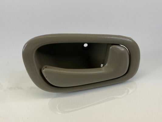 1998-2002 TOYOTA COROLLA REAR RIGHT SIDE INTERIOR DOOR HANDLE 69277-02050 OEM