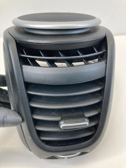 14-18 KIA SOUL FRONT LEFT SIDE A/C HEATER AIR VENT GRILLE W/ SPEAKER 97480-B2000