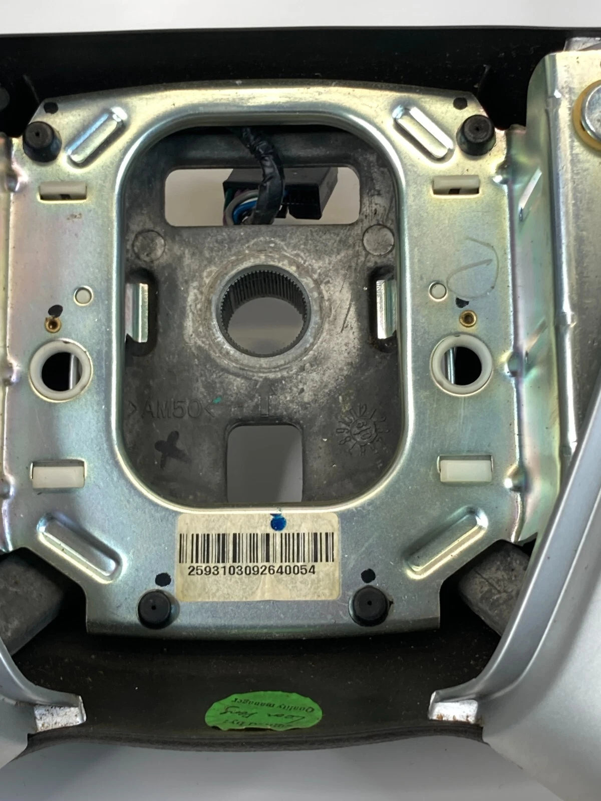 2009-2012 CHEVROLET TRAVERSE STEERING WHEEL W/ CRUISE & AUDIO CONTROL SWITCH OEM