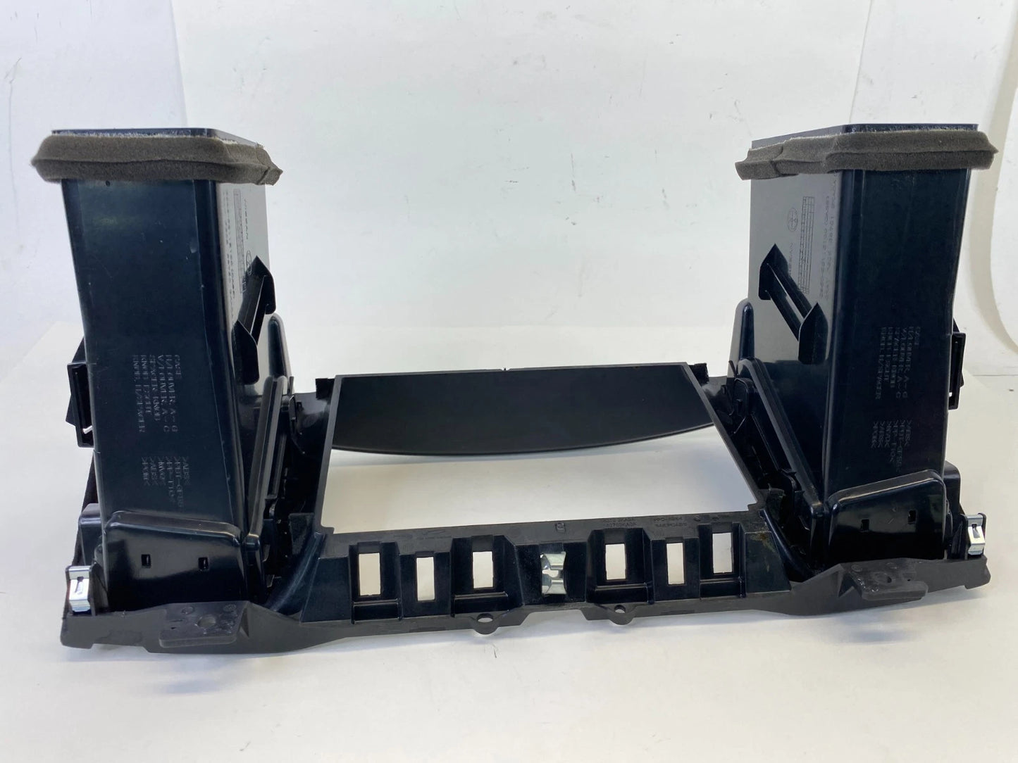 2013-2020 13-20 NISSAN PATHFINDER CENTER DASH RADIO BEZEL TRIM W/ AIR VENTS OEM