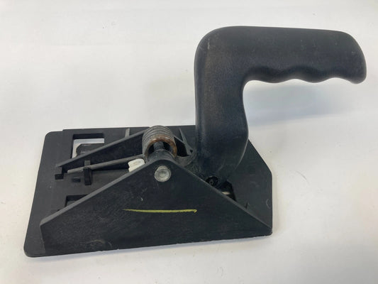 2000-2006 GMC YUKON FRONT LEFT DRIVER INSIDE DOOR HANDLE OEM FACTORY 15760297